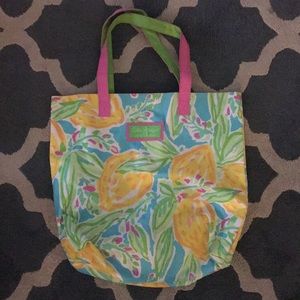 Lilly Este Lauder tote